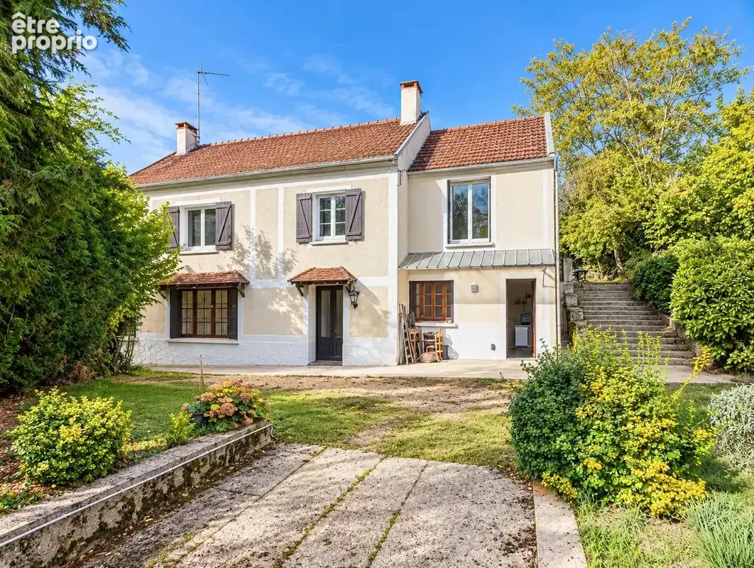 Réf. 2341 - Maison Briarde - 5 chambres et jardin - photo 1