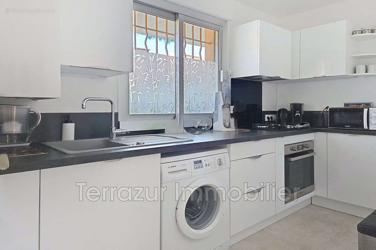 Appartement à VALLAURIS