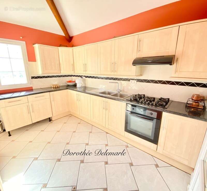 Maison à SAINT-DENIS-DU-PIN