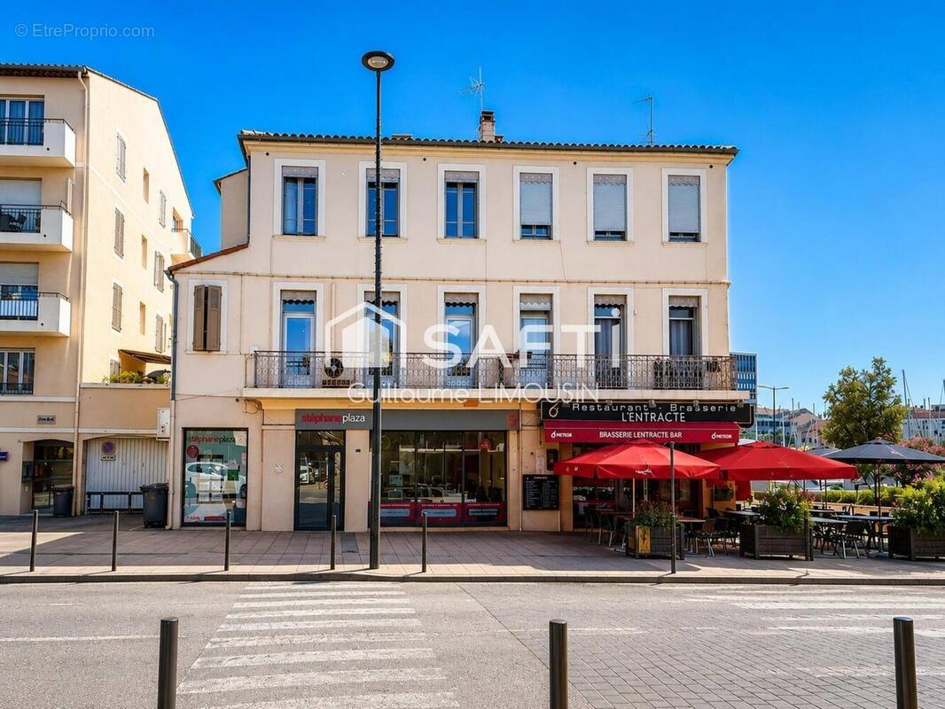 Photo 1 - Commerce à LA SEYNE-SUR-MER
