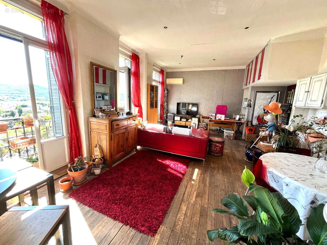 Appartement à HYERES