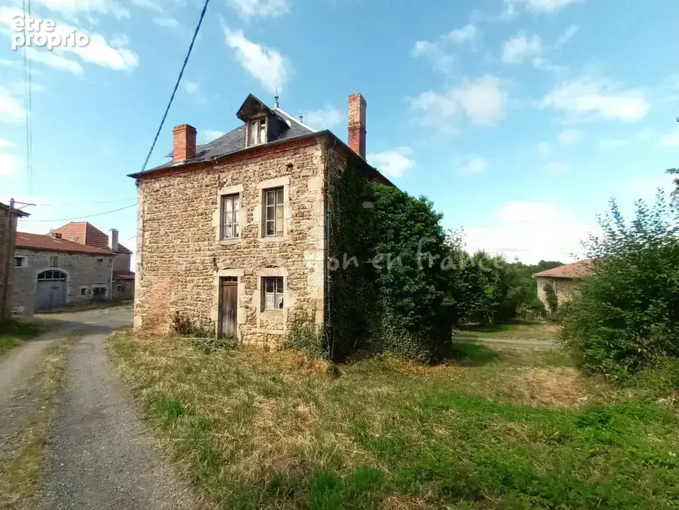 Maison 15 pièces 448 m² à vendre à Chateldon (63290) - photo 3