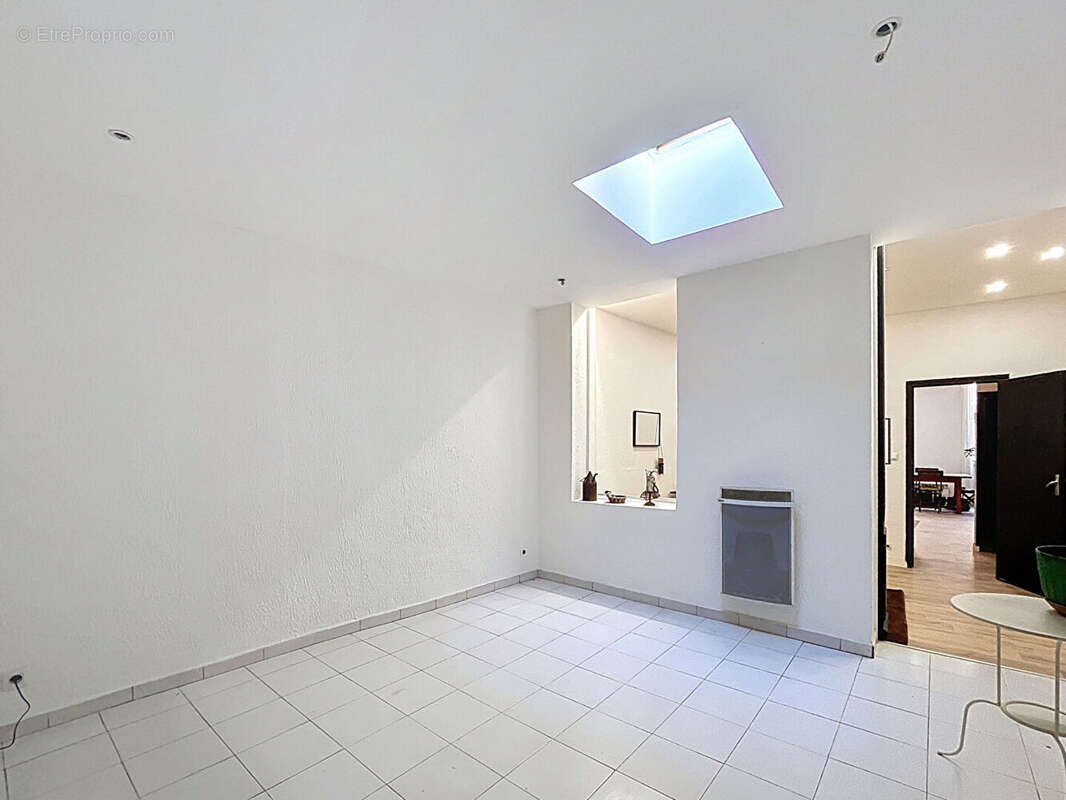 Appartement à MARSEILLE-6E