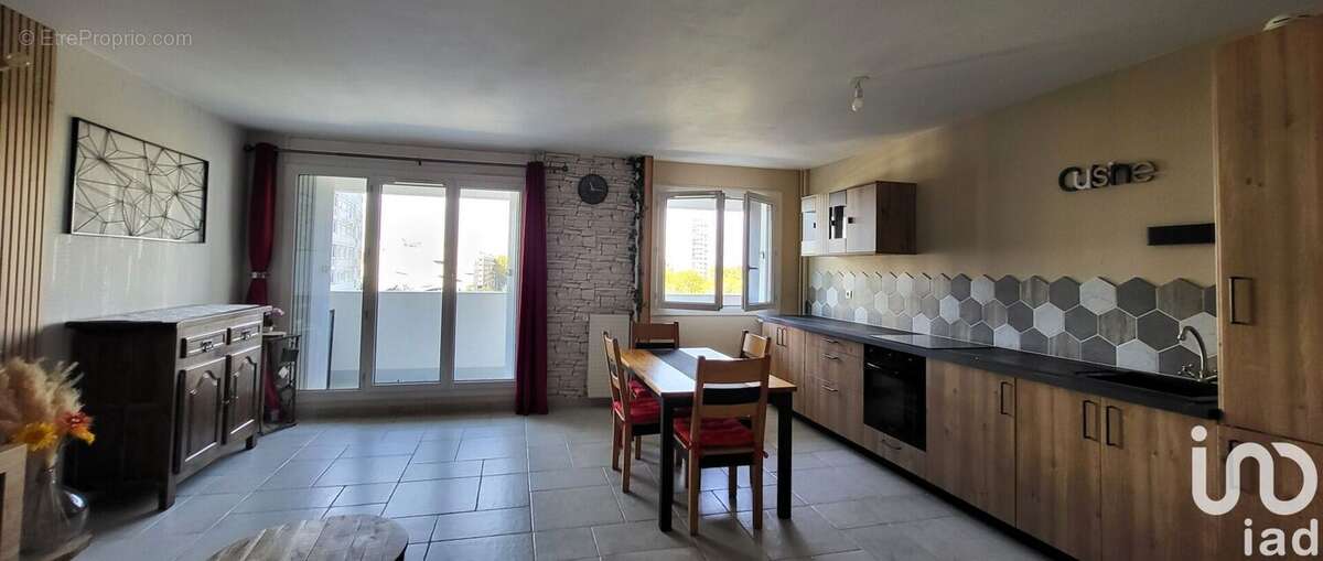 Photo 5 - Appartement à GENNEVILLIERS