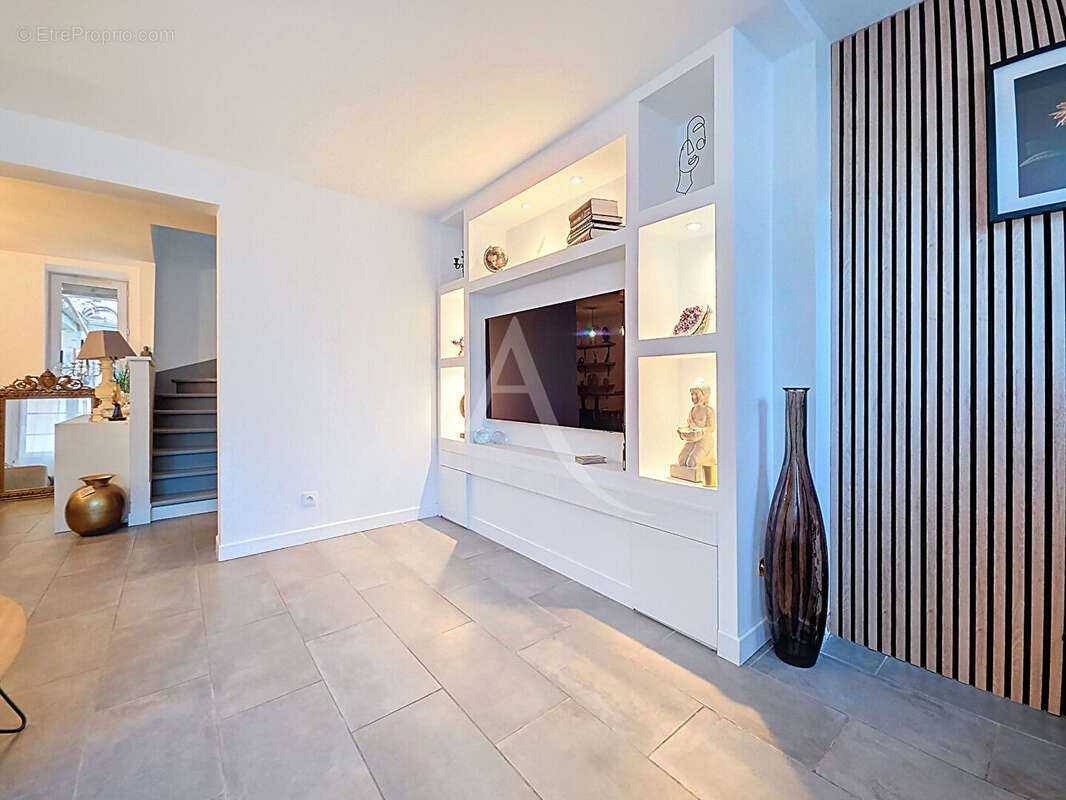 Maison à MANTES-LA-JOLIE