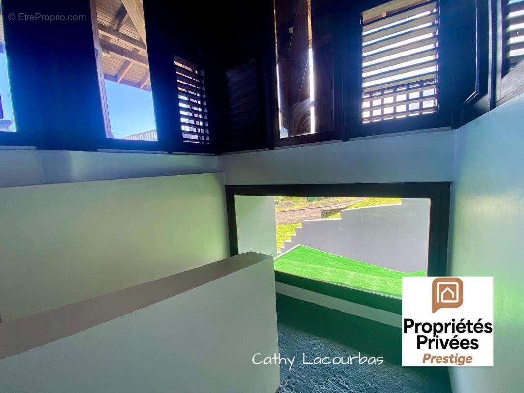 Maison à PETIT-BOURG