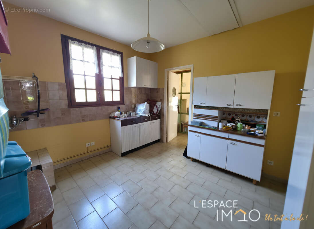 Maison à MAUBEC