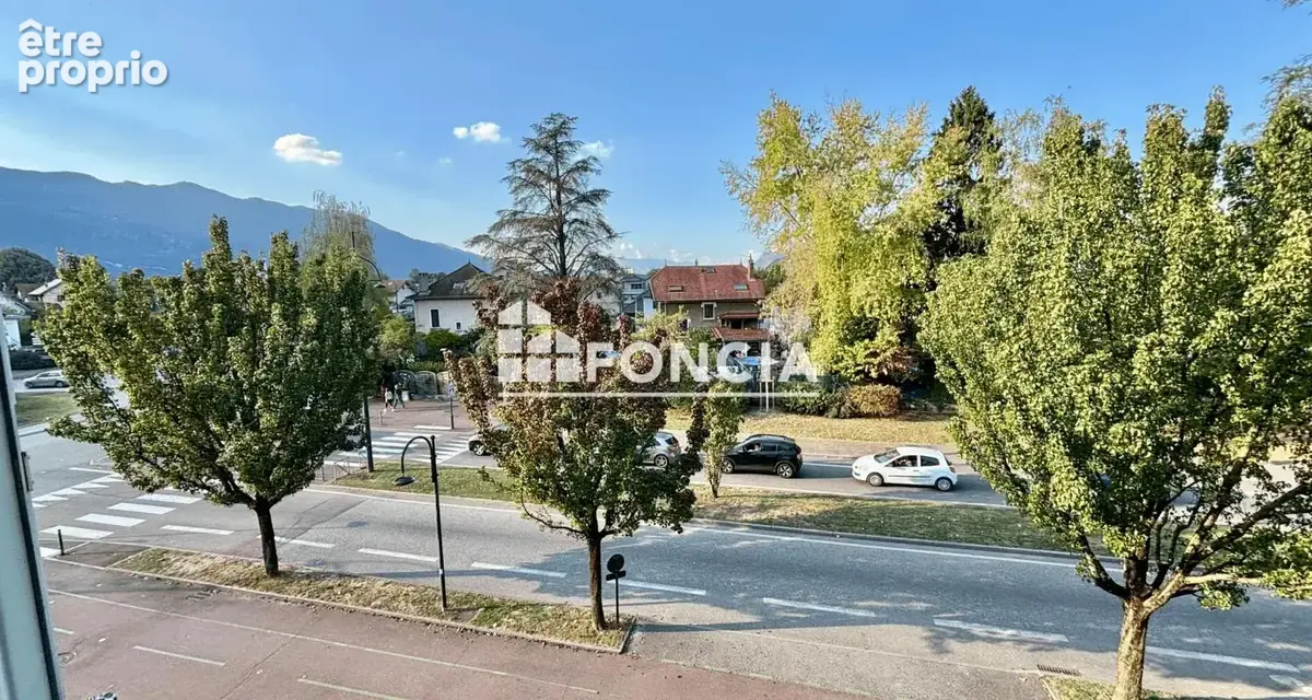 T3 de 56 m² avec balcon, vue dégagée et fort potentiel (Travaux de rénovation énergétique votés & payés) - photo 10