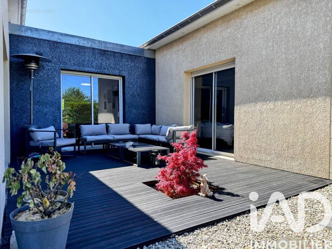 Photo 1 - Maison à BONNEUIL-LES-EAUX