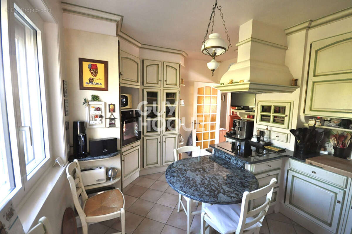 Maison à SAINT-SYMPHORIEN-SUR-COISE