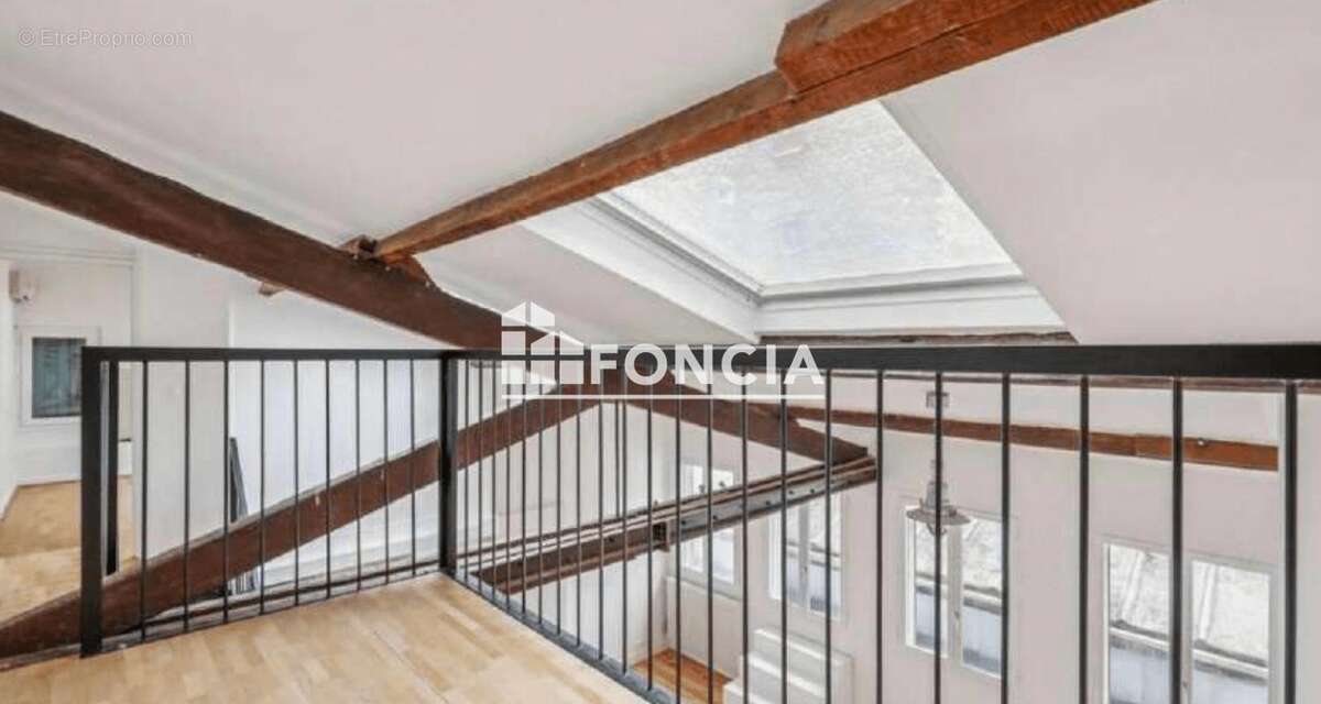 Appartement à PARIS-10E