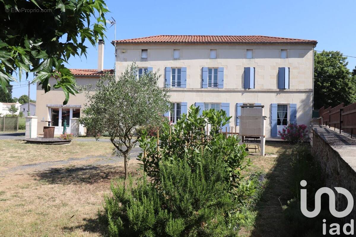 Photo 1 - Maison à MONTGUYON