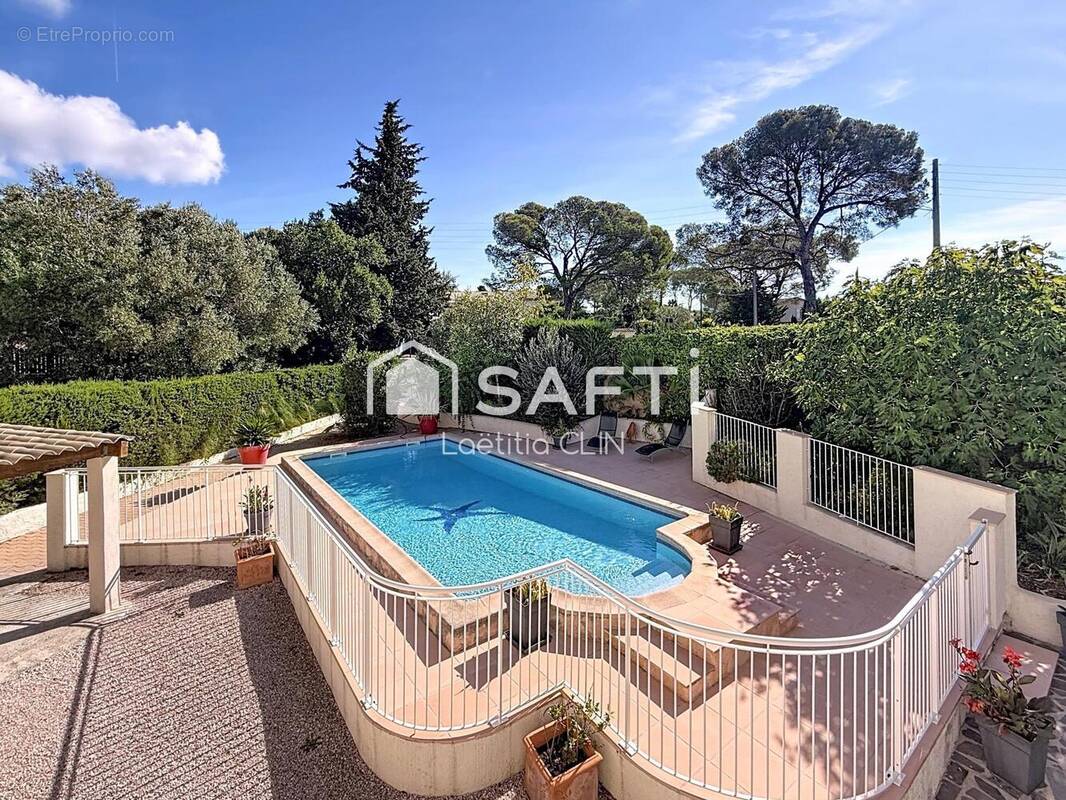 Photo 1 - Appartement à SAINT-RAPHAEL