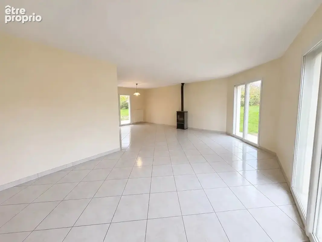 Maison 4 chambres 134m2/3167m2 . Plain-pied . Double garage . 5min Chateaubriant - photo 11
