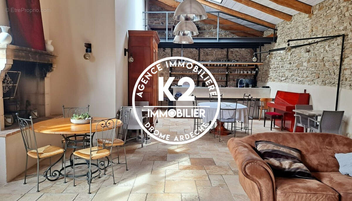 Maison à ROCHEFORT-EN-VALDAINE