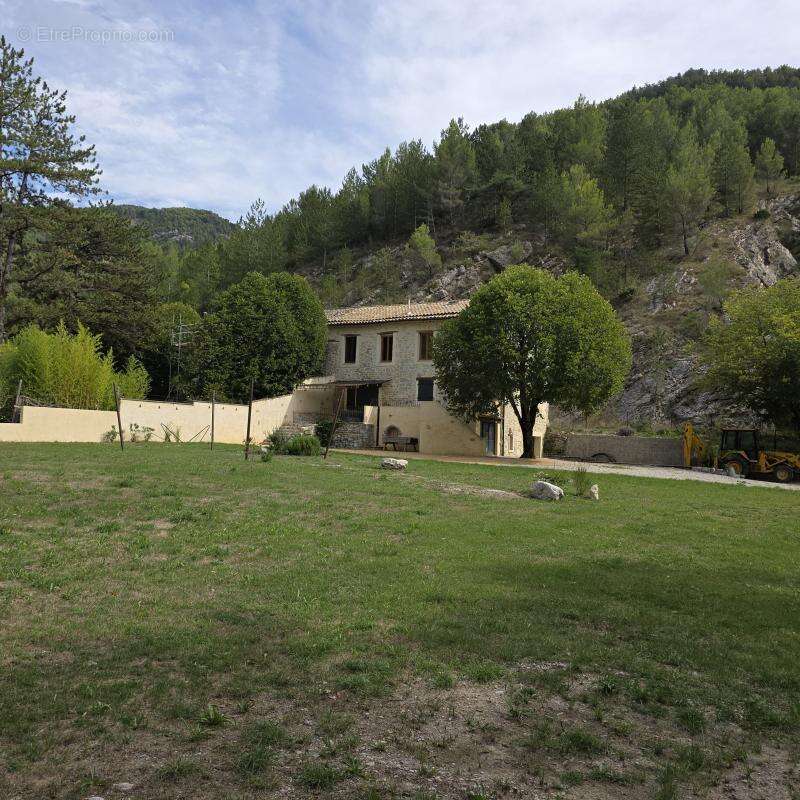 Maison à BUIS-LES-BARONNIES