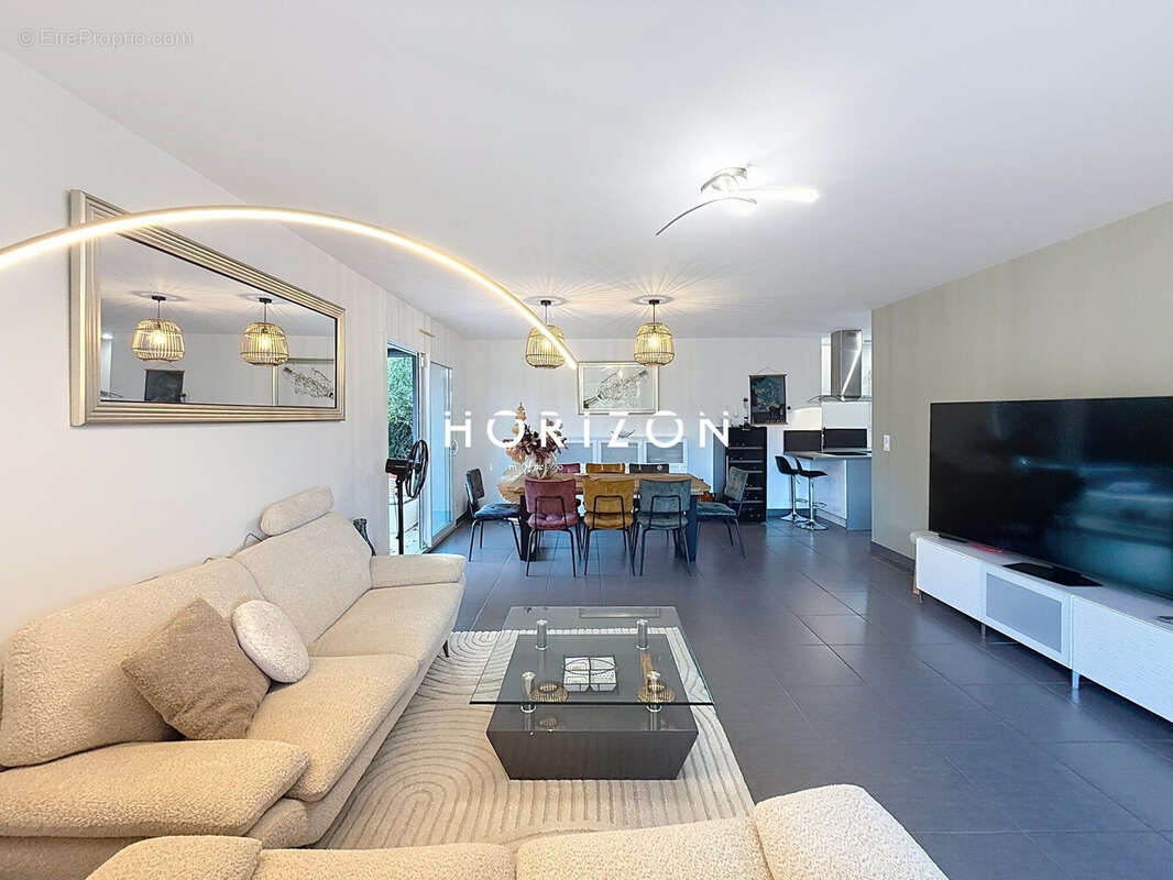 Maison 123 m² à La Chapelle-De-Guinchay  - photo 9