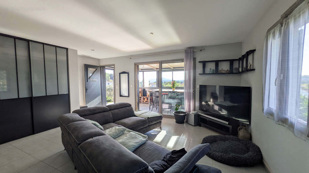 Maison à LE CASTELLET