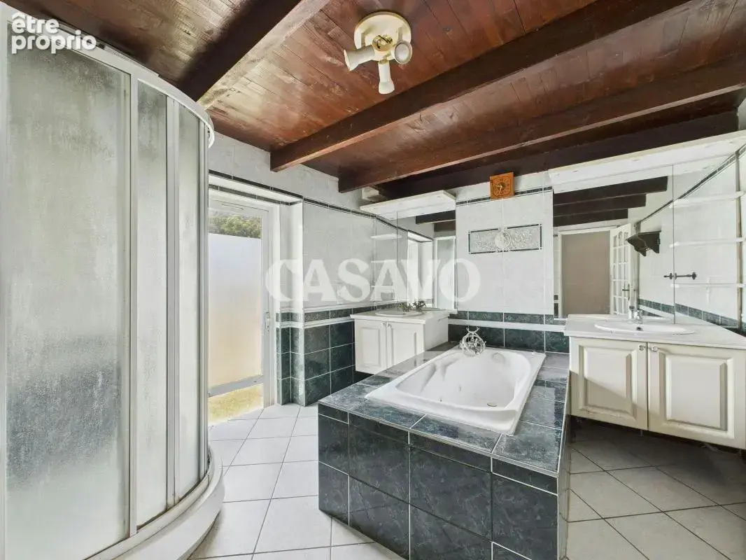 Vente Maison 7 pièces de 246m² - 38440 Artas - photo 11
