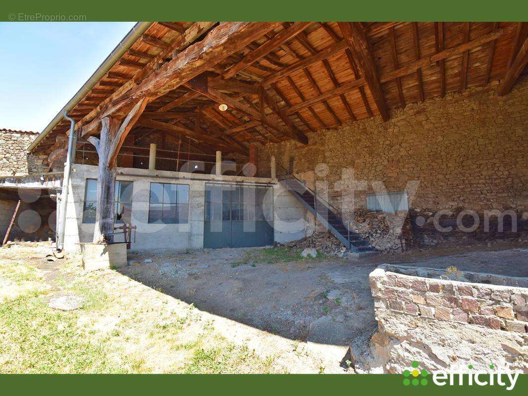 Maison 173 m² à Pomeys  - photo 12
