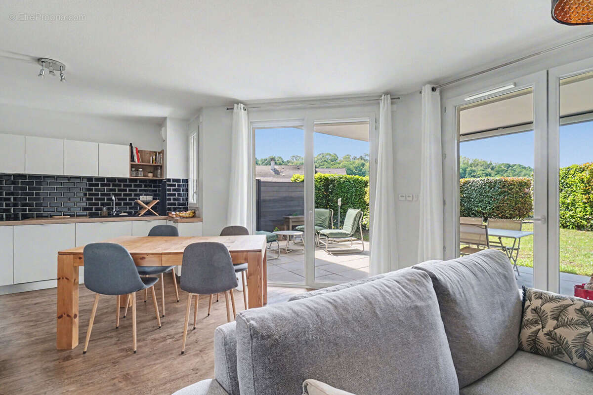 Appartement à SAINT-JEOIRE-PRIEURE