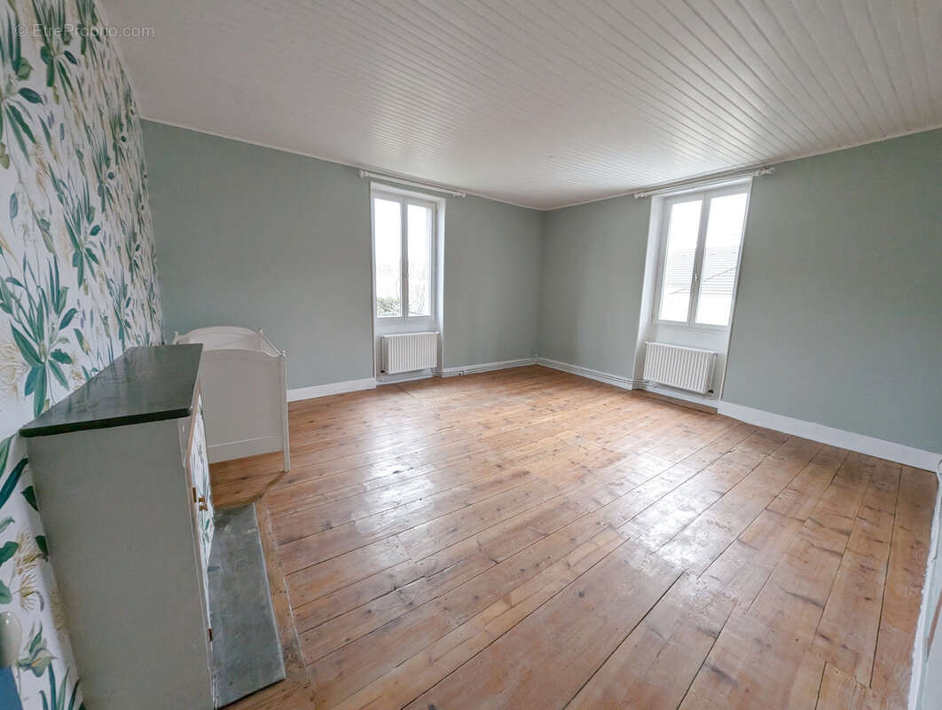 Maison à VARCES-ALLIERES-ET-RISSET