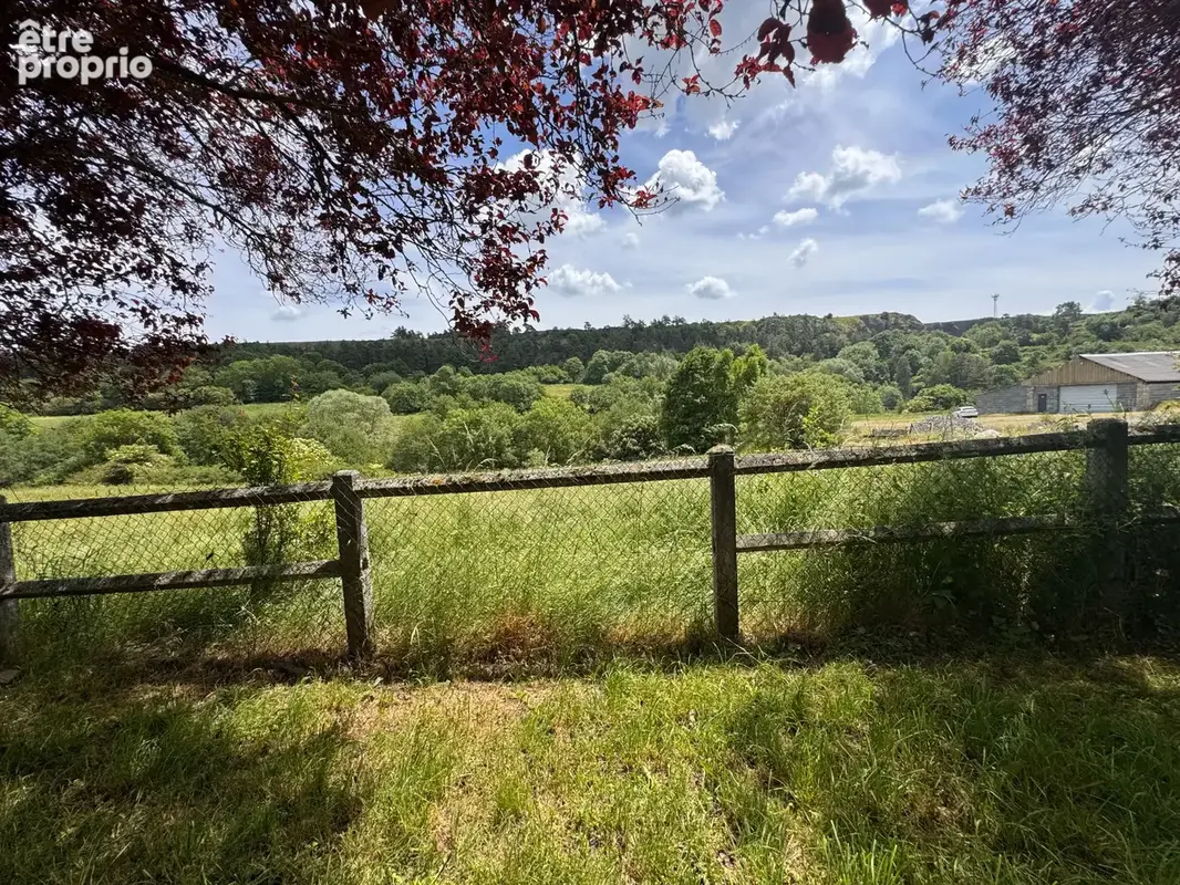 Immeuble de rapport : 2 logements avec cave, garage et terrain chacun - photo 3