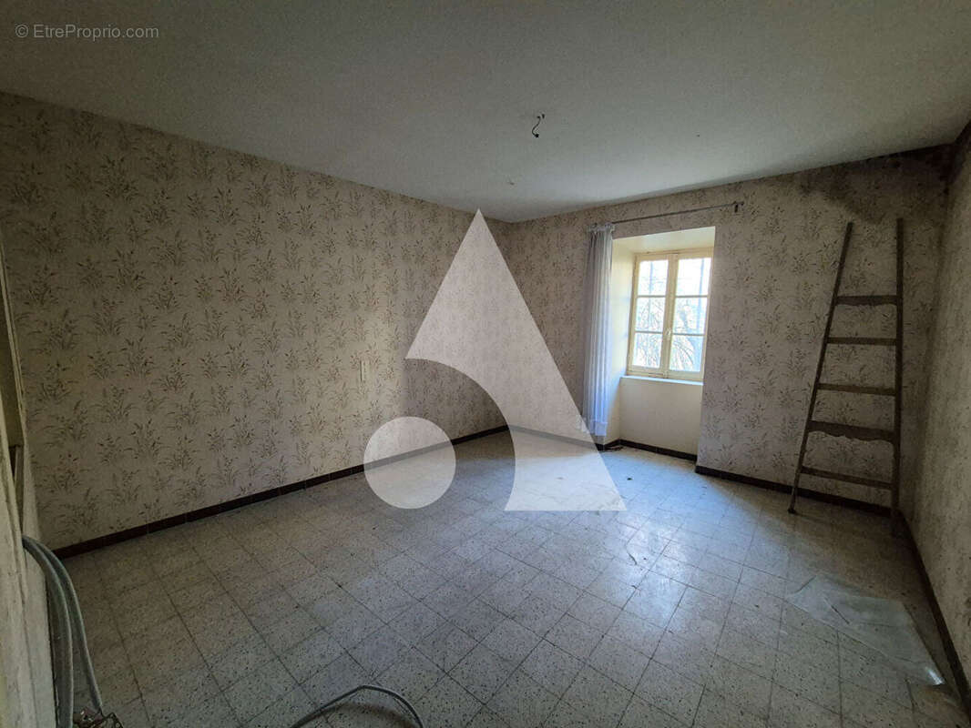 Maison à VILLENEUVE-DE-BERG