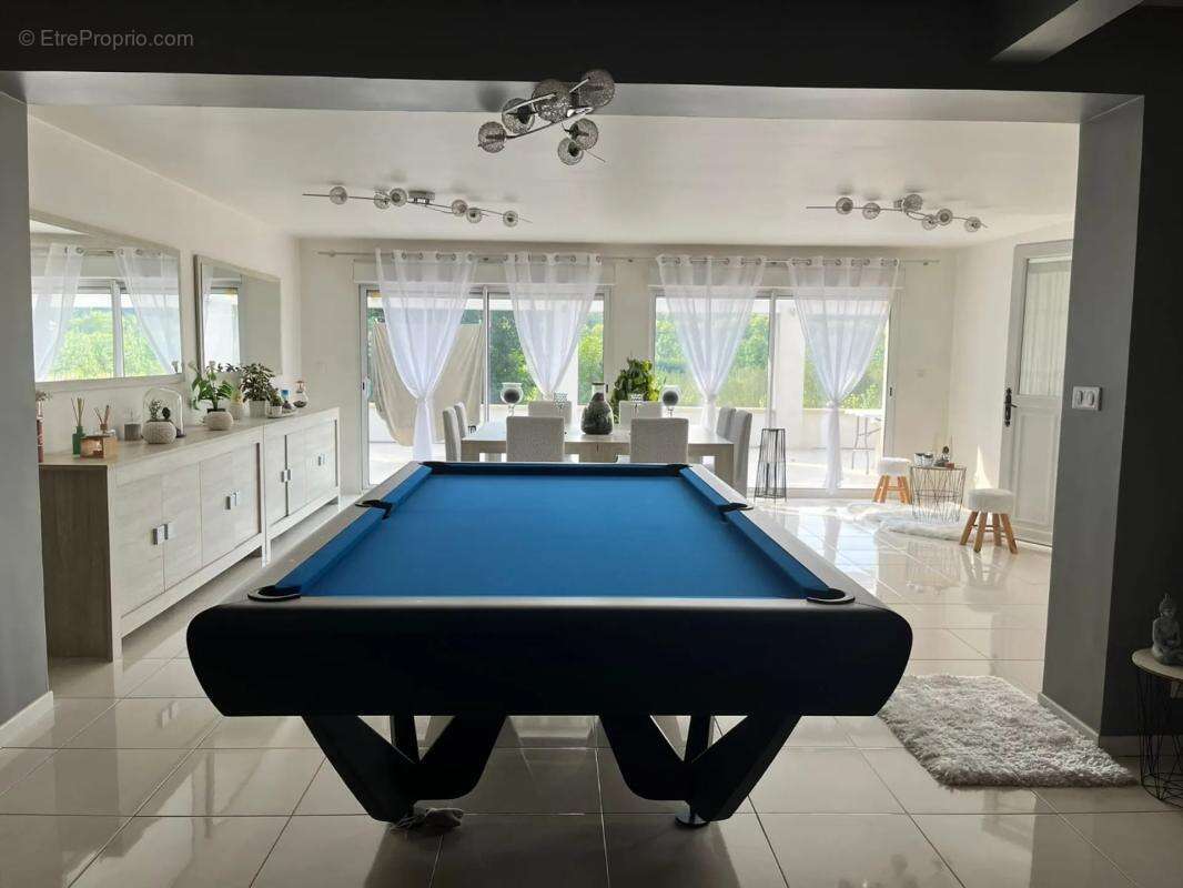 Maison de 7 pièces de 150 m² à Saint-Brice - photo 3