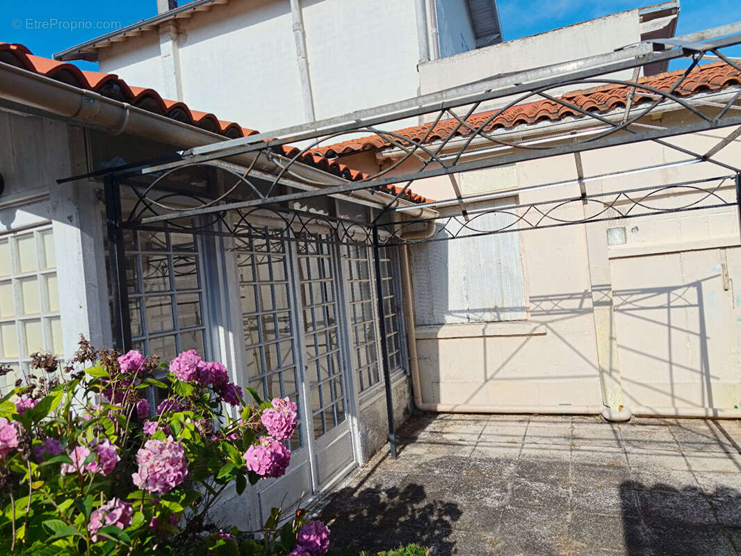 Maison à SAINTES