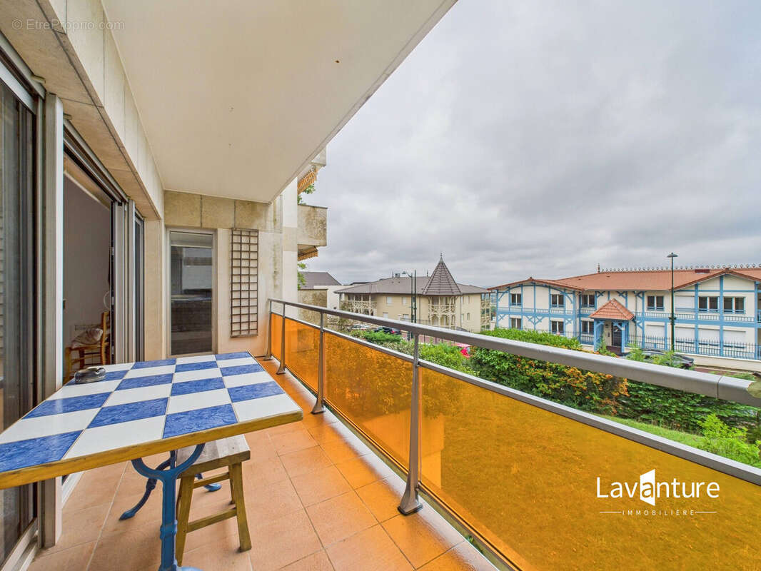 Appartement à LE PLESSIS-ROBINSON