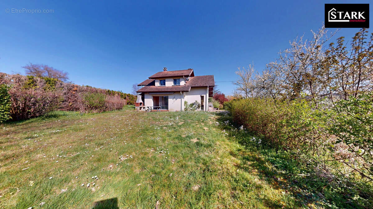 Maison à COURTELEVANT