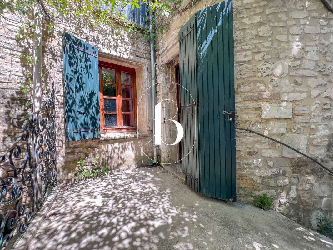 Maison à BARJAC