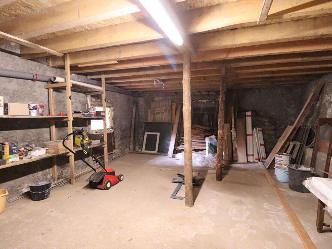 Maison à VOLLORE-MONTAGNE