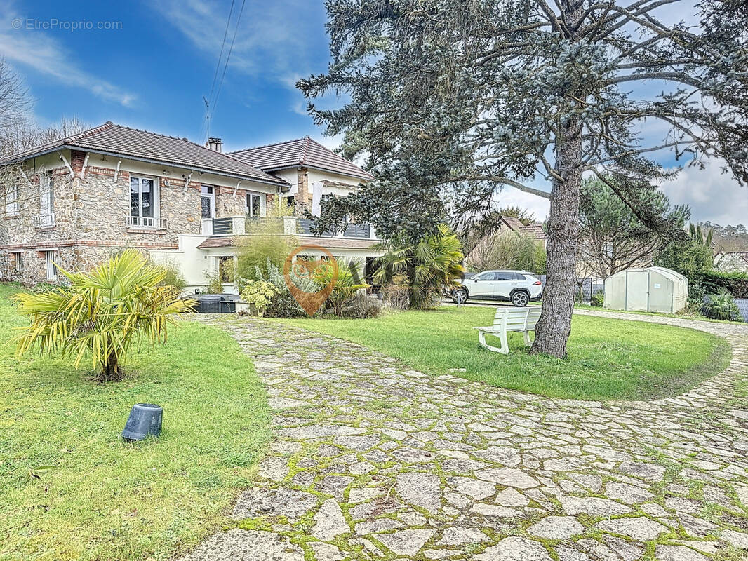 Maison à MONTLIGNON