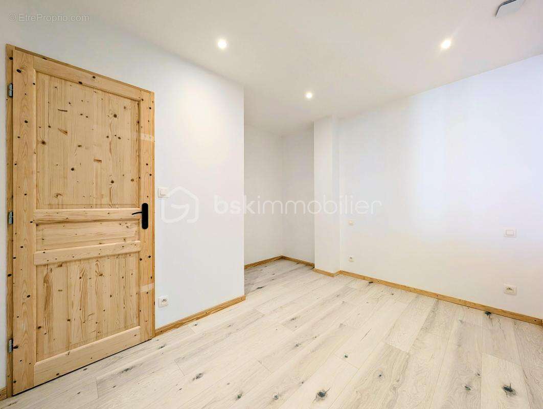 Appartement --- t2 --- renove --- terrasse --- cave --- entree independante - photo 13