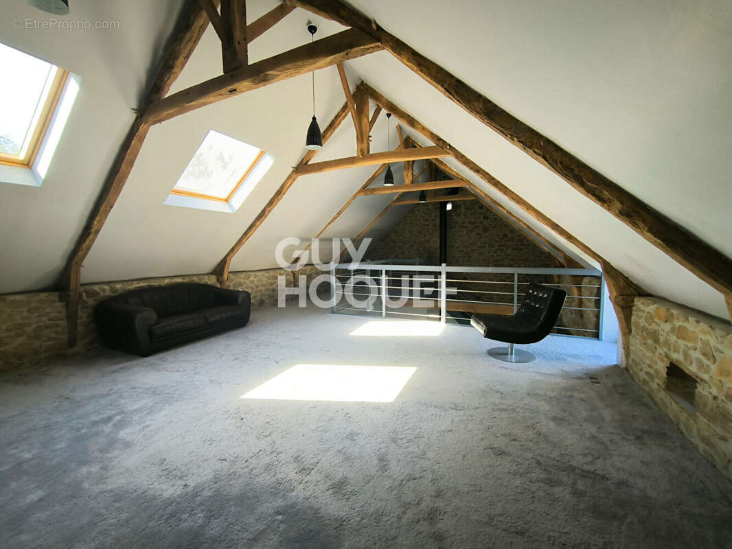 Maison à MINIAC-MORVAN