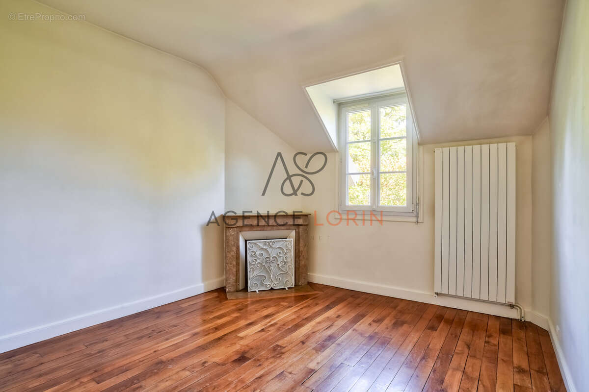 Maison à LE VESINET