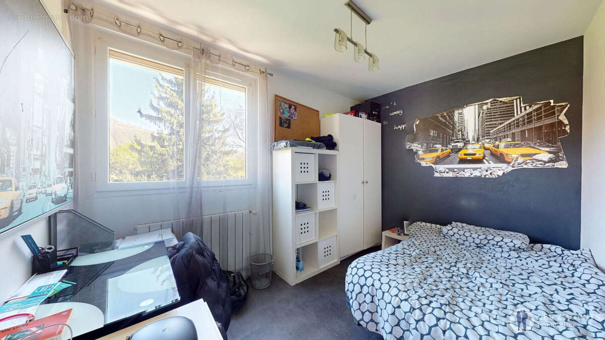 Appartement à SAINT-MARTIN-D'HERES