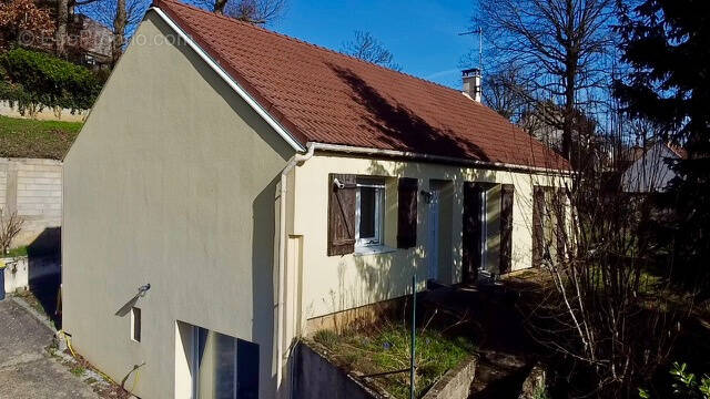 Maison à LA VILLE-DU-BOIS