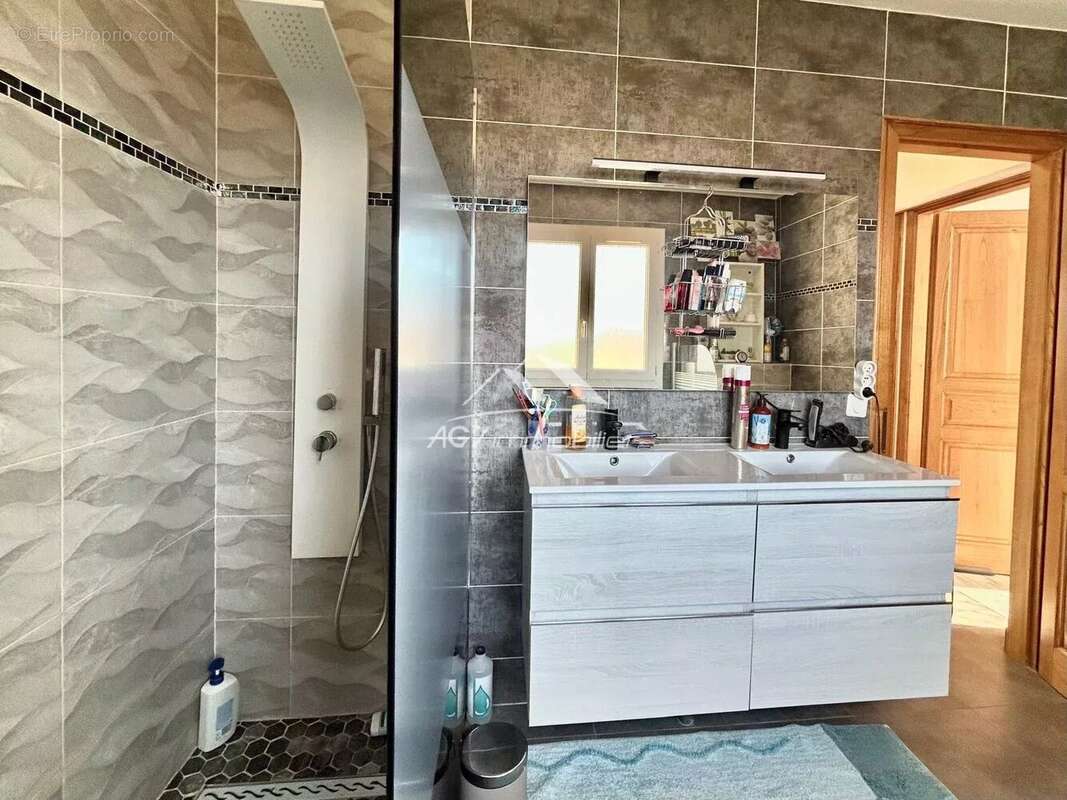 Maison à SAINT-MARTIN-DE-VALGALGUES