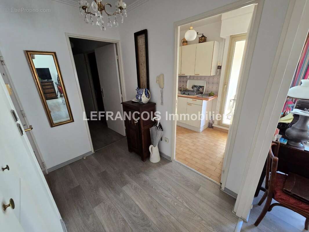 Appartement à LE CANNET