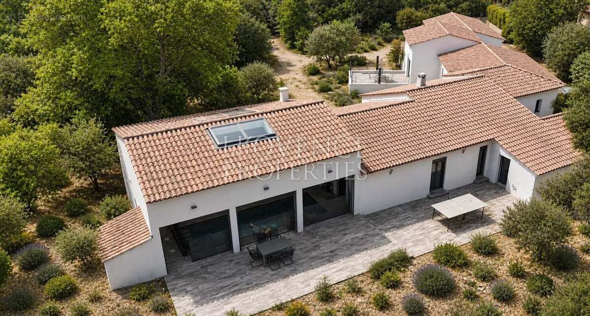 Maison à REGUSSE