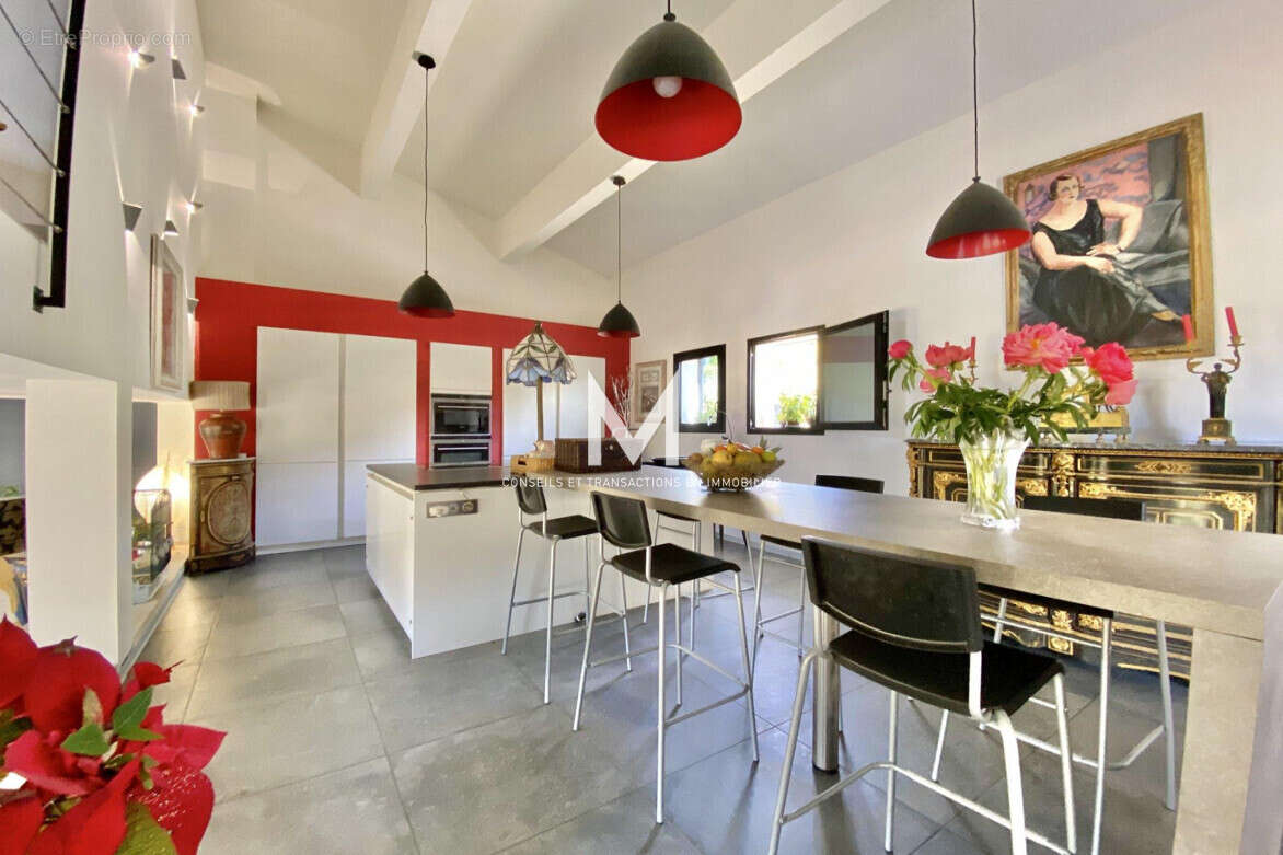 Maison à PLAN-DE-LA-TOUR