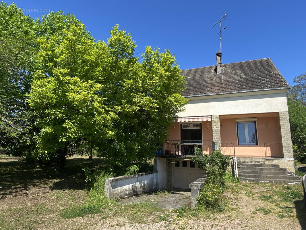 Maison à SAINT-BENIN-D&#039;AZY