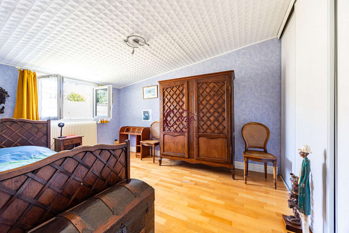 Maison familiale avec piscine , grand garage et studio indépendant MONTUSSAN - photo 7