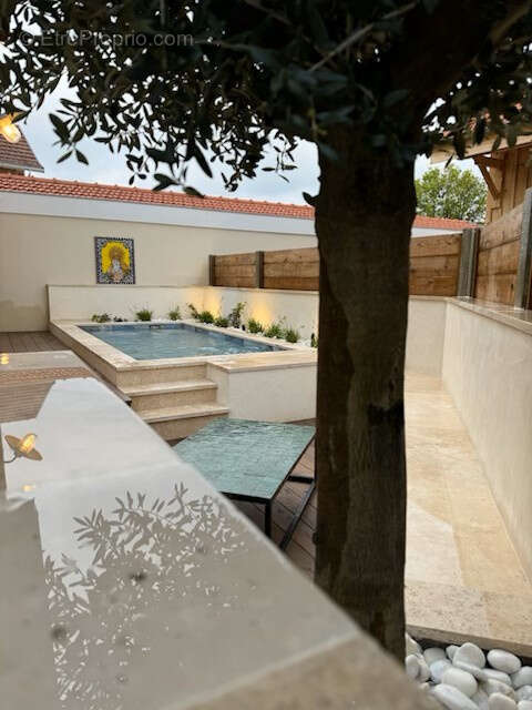 Maison à ARES