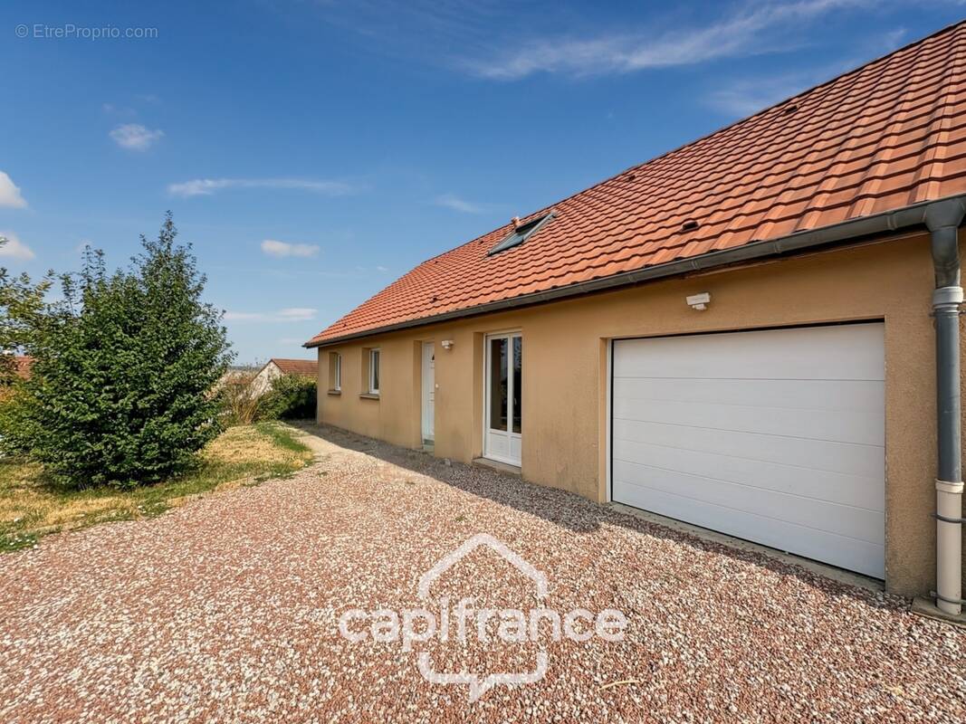 Maison à vendre 6 pièces SAINT LEGER SUR DHEUNE (71) - photo 1