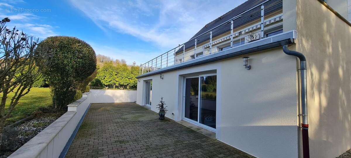 Maison 196 m² à Montigny-Les-Monts  - photo 7