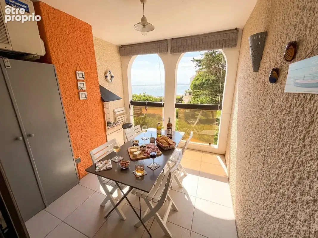 Charmant t2 avec belle terrasse — climatisé — vue magnifique sur le lac marin à cap coudalère / le barcarès - photo 2